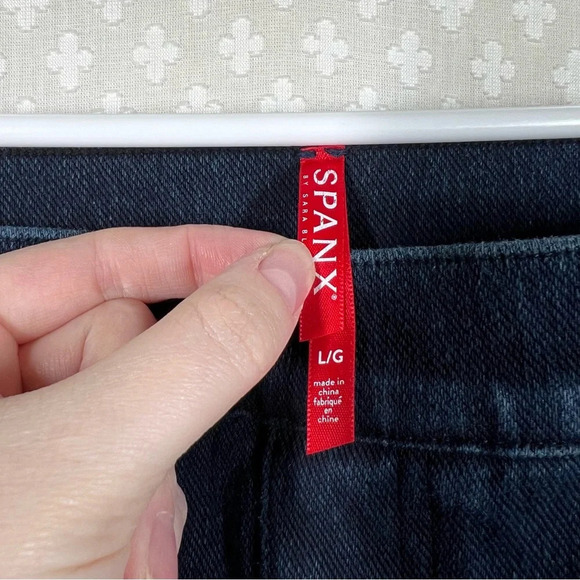 Spanx‎ Dark Wash High Rise Skinny Minimalist Jeans - Picture 3 of 4